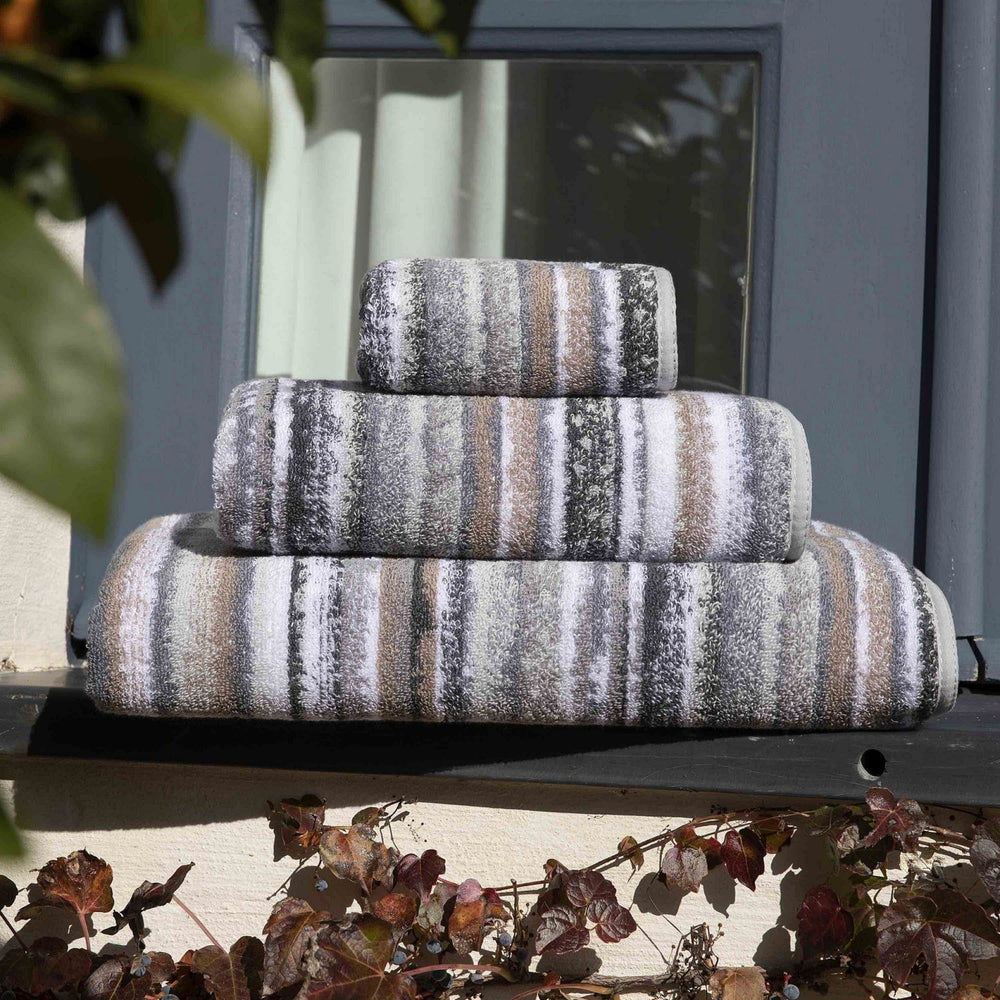 
                  
                    VENICE TOWELS
                  
                