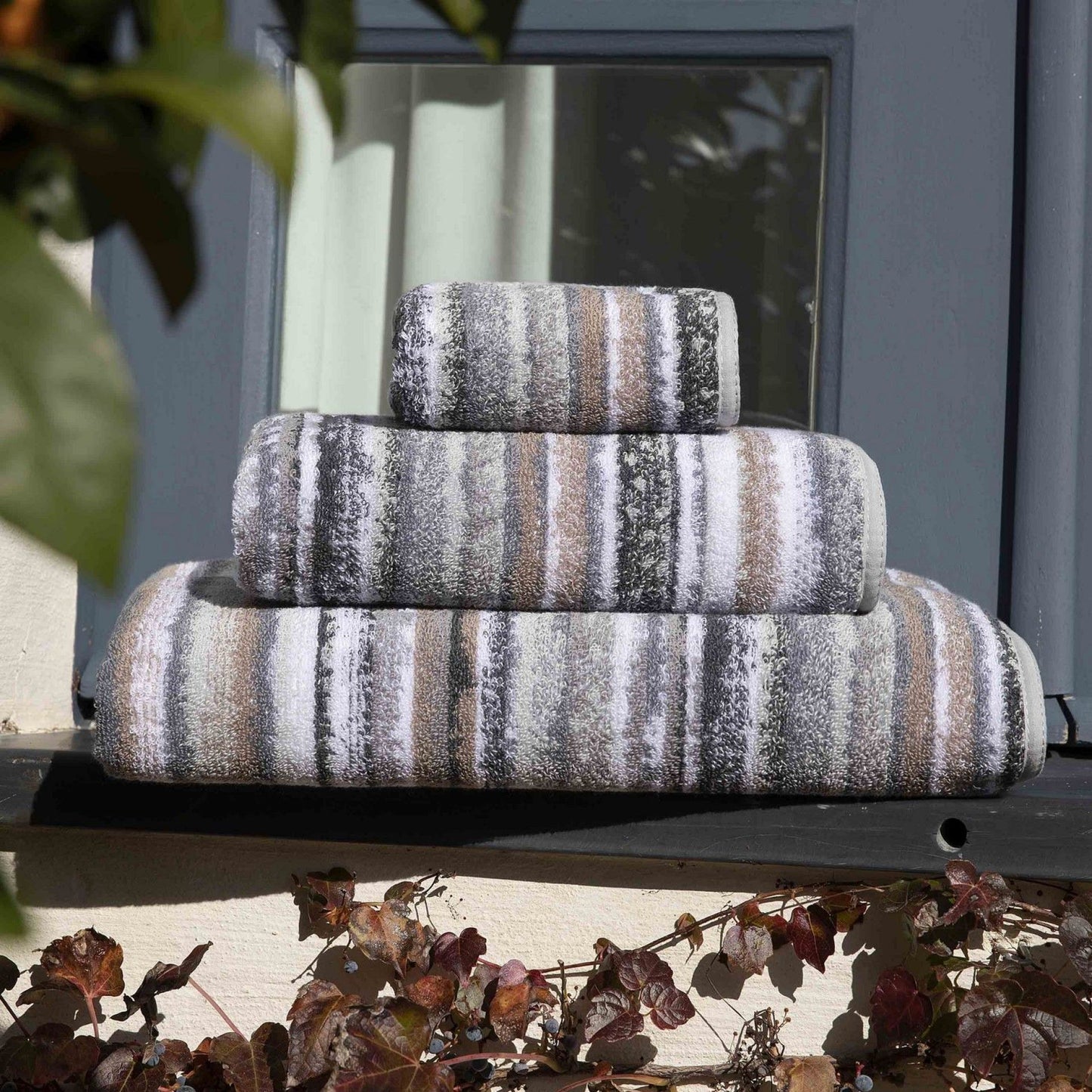 
                  
                    VENICE TOWELS
                  
                