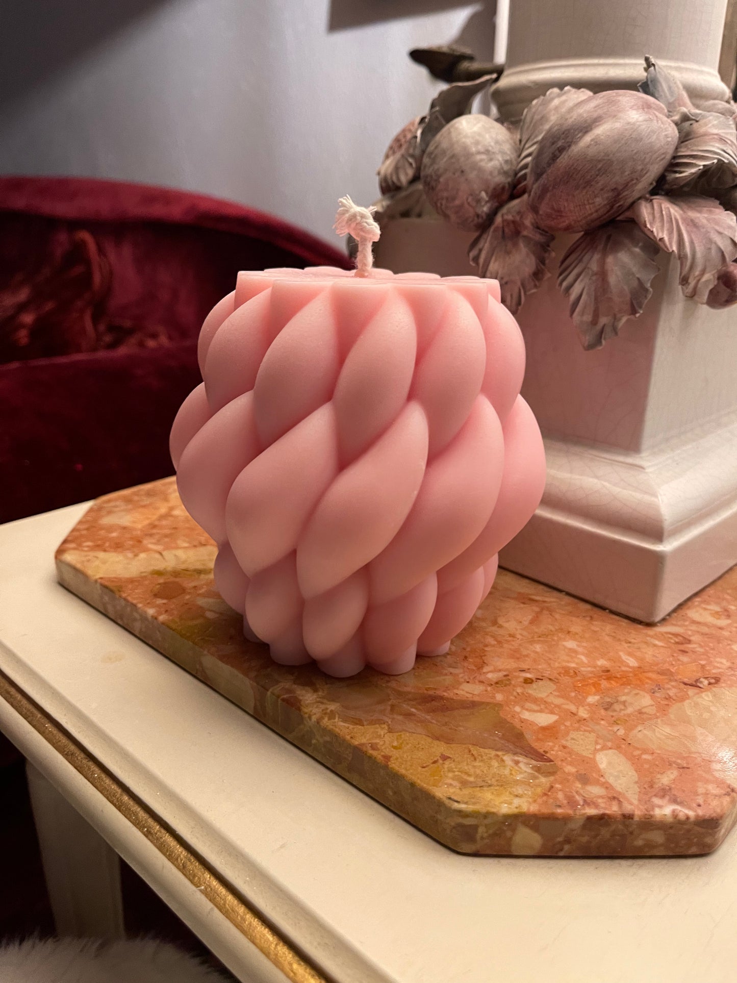 
                  
                    MARGARET CANDLE
                  
                
