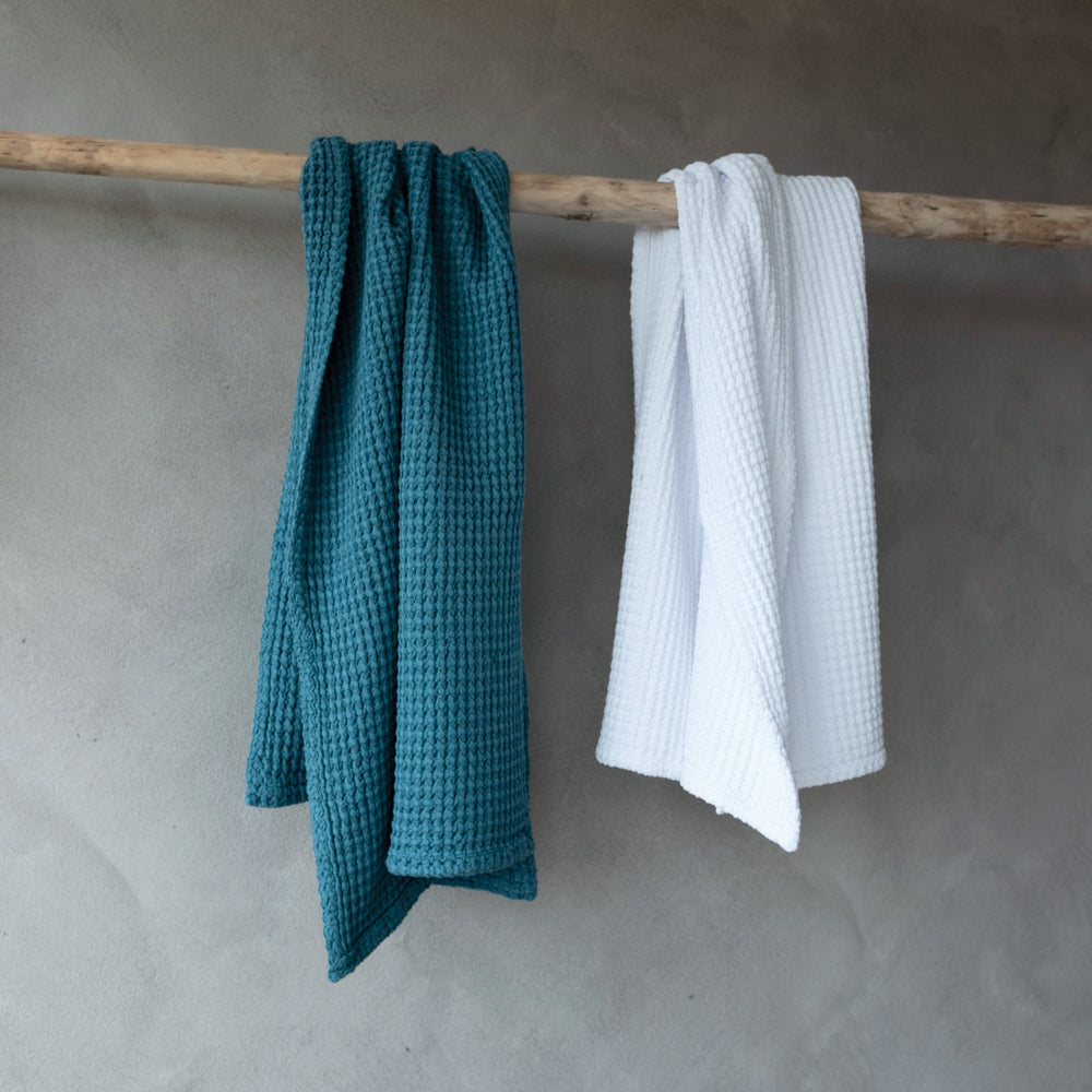 
                  
                    AURA TOWELS
                  
                